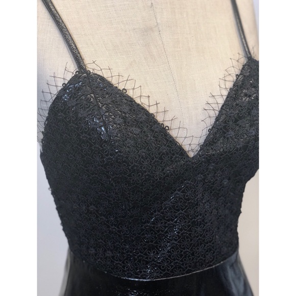 Lost Ink Blk strappy lace panel drop hem dress - Picture 4 of 7